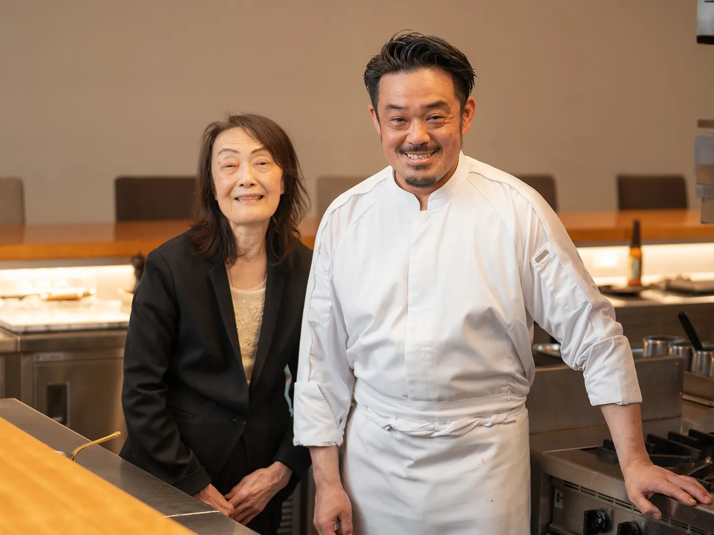女将とオーナーシェフ